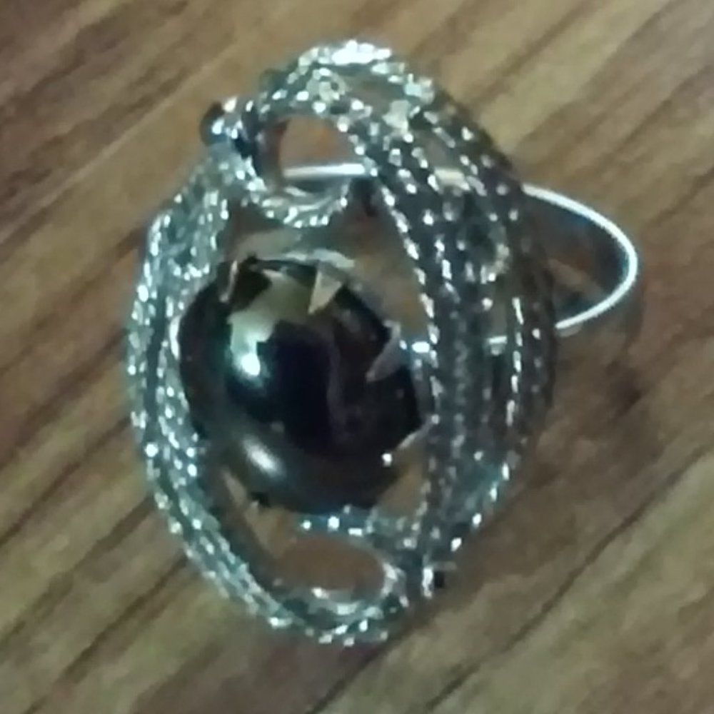 Silver Sarah Coventry Ring Silver With Black Stone Adjustable Sz 6 to 7 1/2 Unwo
